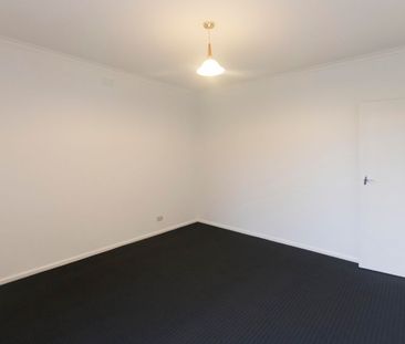 Freshly Updated 2-Bedroom Unit in Brunswick - Photo 2