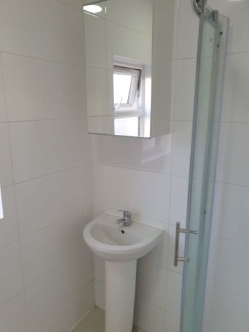 1 Bed Flat, Drayton Road, E11 - Photo 5