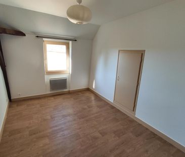 Location Appartement 4 pièces 75m² POITIERS 86000 - Photo 4