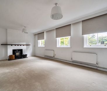 Myrtle Cottage Thursley Road Elstead, Godalming - 4 bedrooms Proper... - Photo 1