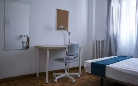 Plaça de Sant Agustí, Valencia, Valencian Community 46002 - Photo 3