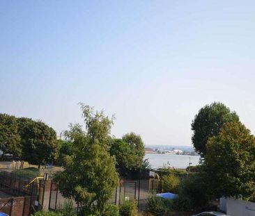 Dagmar Court, Coldharbour, E14 - Photo 1