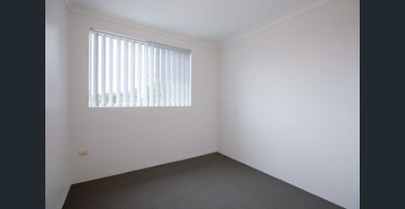Spacious Two Bedroom Unit - Photo 4