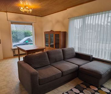 Ruime gezinswoning met 3 slaapkamers te Assebroek. - Photo 2
