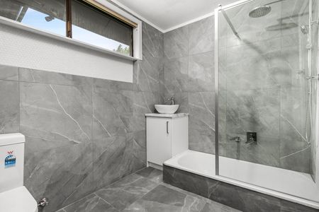 73 Maude Avenue, Glenroy VIC 3046 - Photo 4