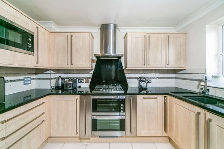 2 bedroom flat to rent - Photo 4