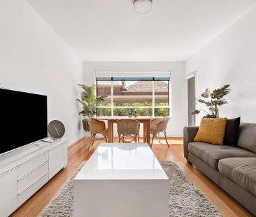 2/257 Buckley Street, Aberfeldie - Photo 2