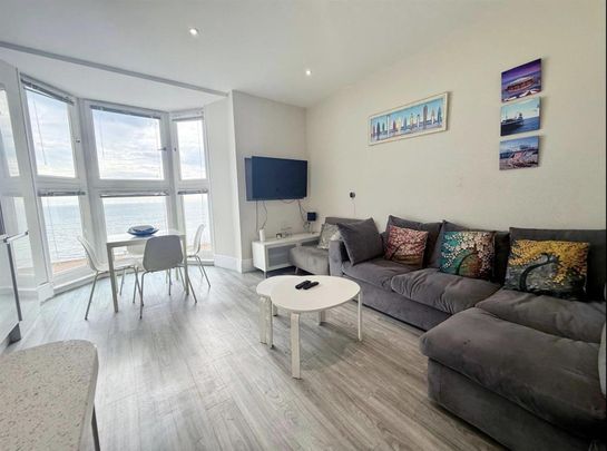 Kings Road, Brighton - Photo 1