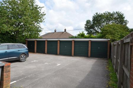 1 bedroom apartment to rent - Photo 4