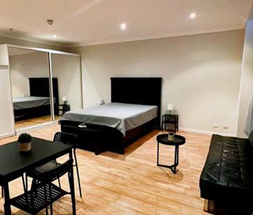 9 Greenknowe Ave-HSA0069, Sydney - Photo 1