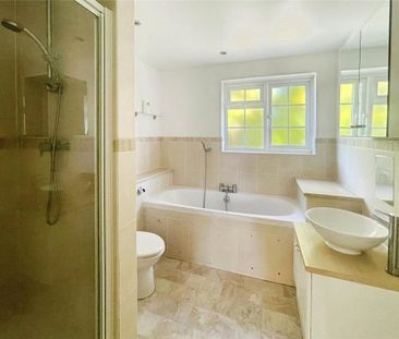 3 bedroom semi-detached house to rent - Photo 2