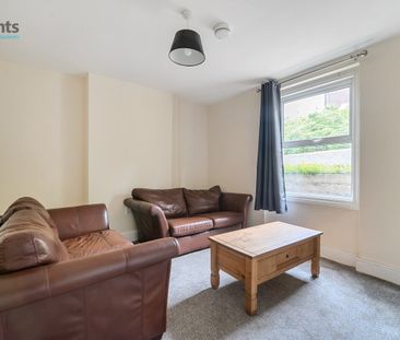 4 bedroom terraced house to rent - Photo 5