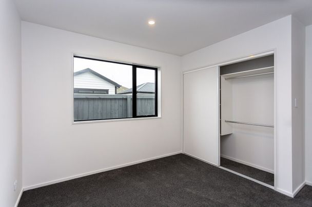 Brand New Spacious 2 Bedroom Townhouse! - Photo 1