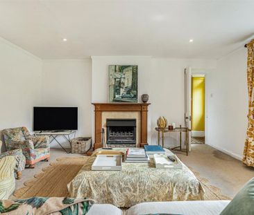 5 bedroom detached house to rent - Photo 1