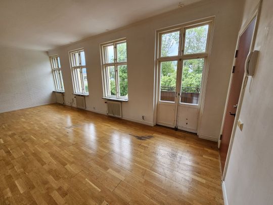 Lunnegatan19 lgh 1101 i Åmål (Inglasad balkong med värme) p-plats ingår i hyran - Foto 1