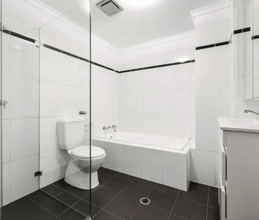 Spacious Apartment Plus Study - Photo 5