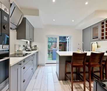 3 bedroom flat to rent - Photo 6