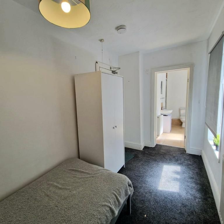 House share to rent - Photo 1
