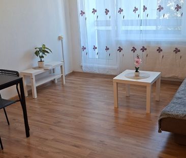Prenájom 1,5-izbového bytu – Zvolen - Photo 1