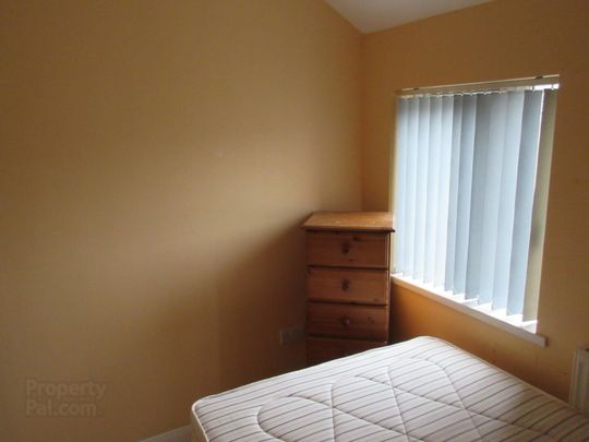 3 Great Apartments ~ 8 Bedrooms, 34 Magdala Street, Queens Quarter, Belfast - Photo 1