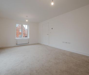 3 bedroom semi-detached house to rent - Photo 6