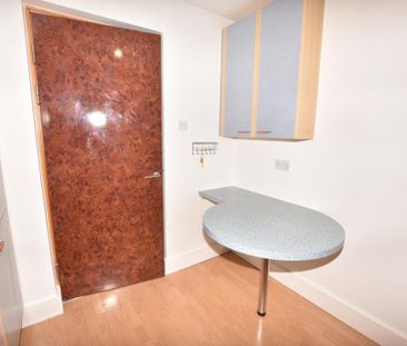 2 bedroom ground floor maisonette to rent - Photo 5