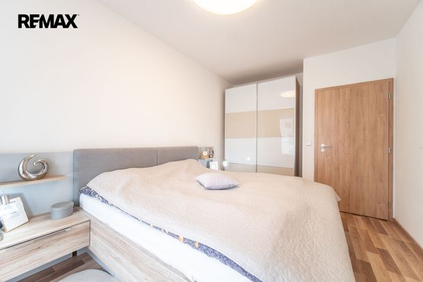 Pronájem bytu 2+kk v osobním vlastnictví 54 m², Praha 10 - Uhříněves - Photo 1