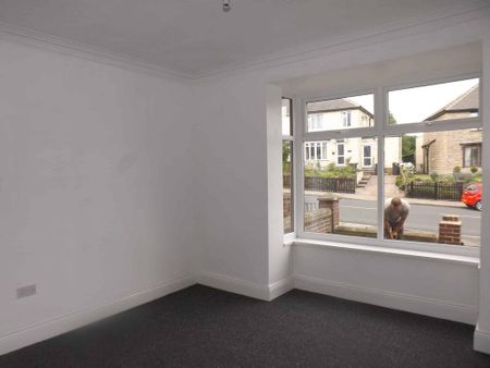 3 bedroom terraced house to rent - Photo 2