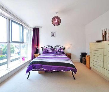 Pavilions, Windsor, Berkshire, SL4 - Photo 1