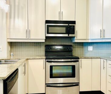 For Lease - 18 Harbour Street Unit# 1704, Toronto, Ontario - Photo 1