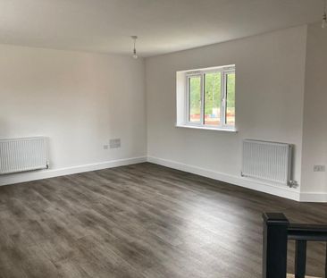 Larch Road, Meon Vale - Photo 1