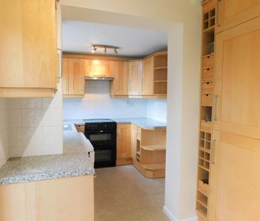 2 bedroom semi-detached house to rent - Photo 2