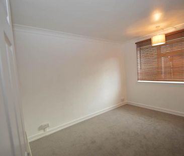 2 bedroom maisonette to rent - Photo 5