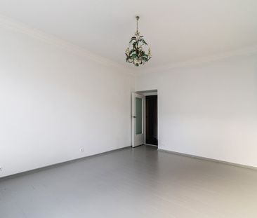 Metro, kamienica, po malowaniu - Фото 1