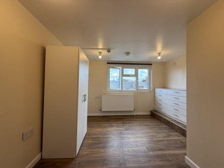 6 bedroom flat to rent - Photo 3