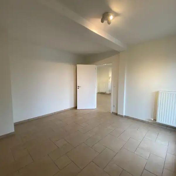 Ruim 1 slaapkamer appartement met gezellig terras in het centrum van Geel - Foto 1