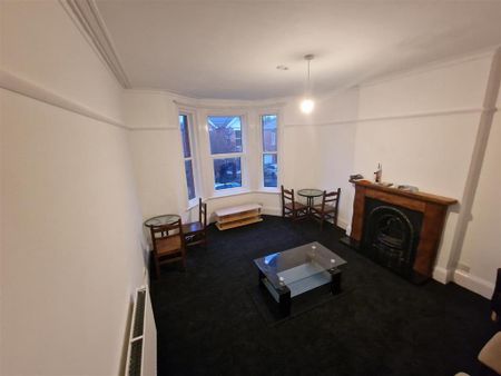 5 bedroom apartment to rent - Photo 2
