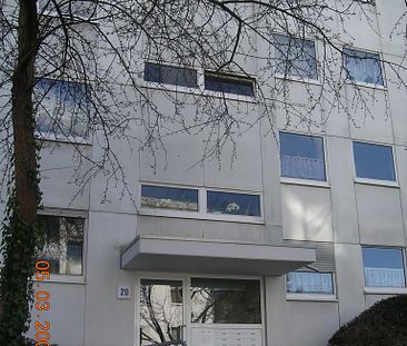 Kinder herzlich willkommen, 3-Zimmer-Wohnung in Bonn Medinghoven, mit neuem Bad - Photo 2