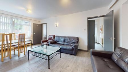 6 bedroom house to rent - Photo 2