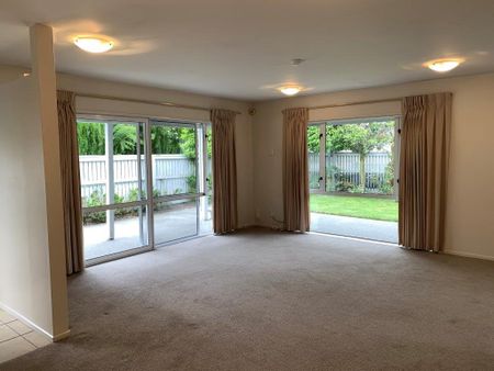 3 Bedroom in Great Location - Photo 2