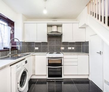 Frampton Road, TW4, London - Photo 2