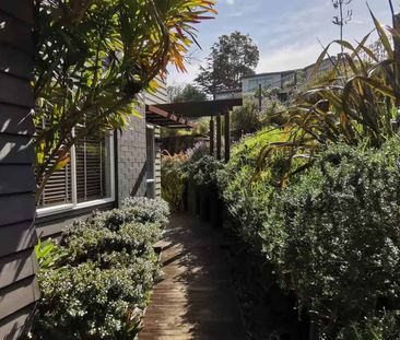 Walking distance to school - Photo 2