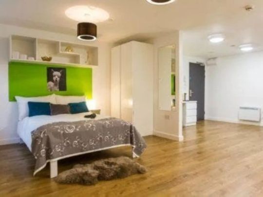 Superior Studio - Photo 1