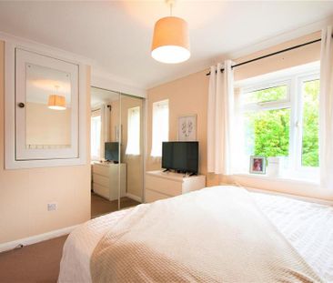 2 bedroom semi-detached house to rent - Photo 6