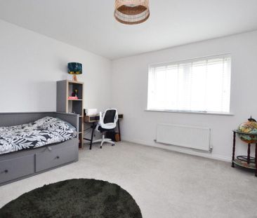 3 bedroom semi-detached house to rent - Photo 4