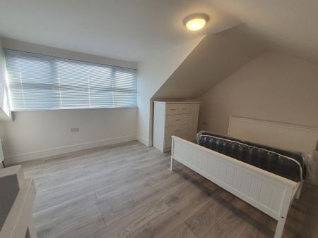 1 bedroom in a house share to rent - Photo 5