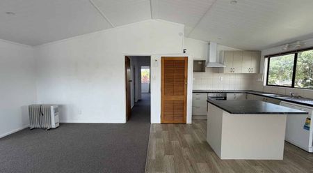 Comfort on Catherine Cres - Photo 2