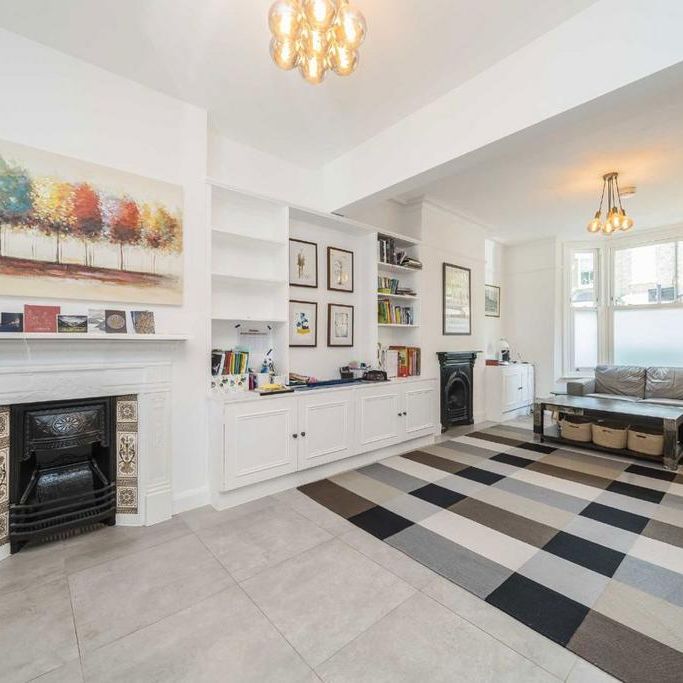 5 bedroom house to rent - Photo 1