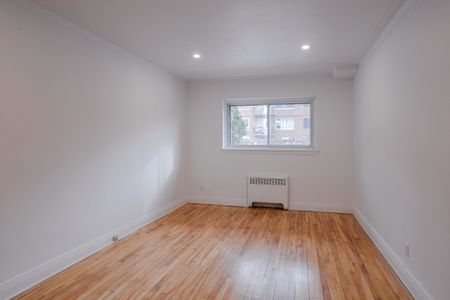 4585 Av. Dupuis - Photo 4