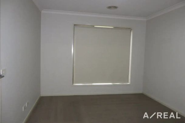 “Welcome Home!” - Photo 1